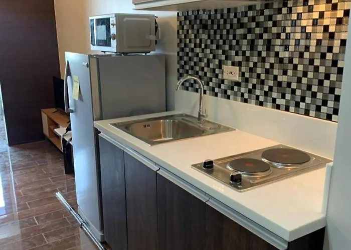 Cozy Ans Affordablestaycation Air Residences Makati